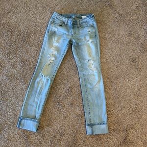 American Eagle Cropped Ripped Jean